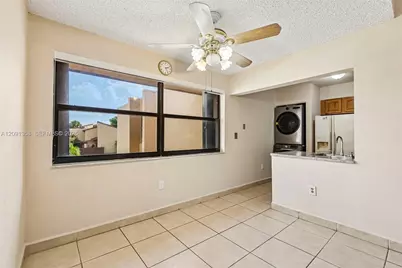 241 W Park Dr #5-202, Miami, FL 33172 - Photo 21