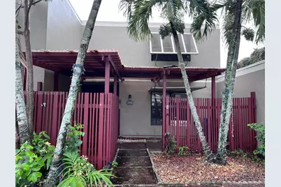 11010 Clubhouse Rd, Pembroke Pines, FL 33026 - Photo 1