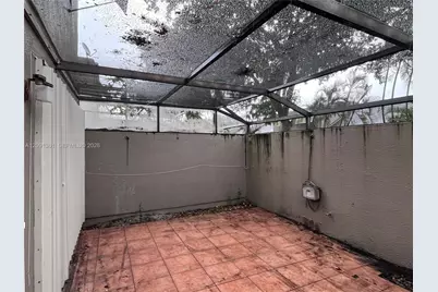 11010 Clubhouse Rd, Pembroke Pines, FL 33026 - Photo 33