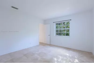 2424 SE 17th Cswy #109B, Fort Lauderdale, FL 33316 - Photo 15