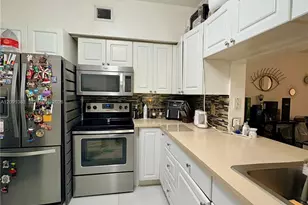 17150 N Bay Rd, Sunny Isles Beach, FL 33160 - Photo 9