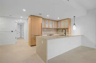 2200 Brickell Ave, Miami, FL 33129 - Photo 17
