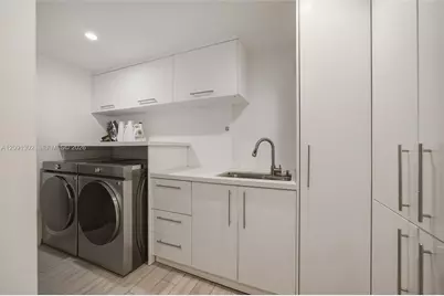 445 Grand Bay Dr #104, Key Biscayne, FL 33149 - Photo 27