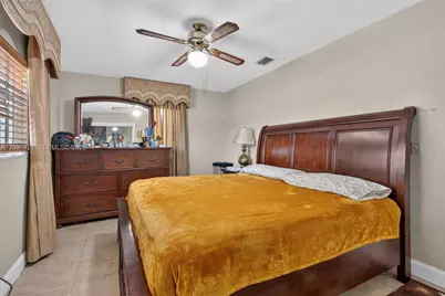70 NW 145th St, Miami, FL 33168 - Photo 11