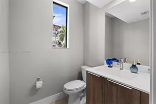 4720 NW 84th Ct, Doral, FL 33166 - Photo 15