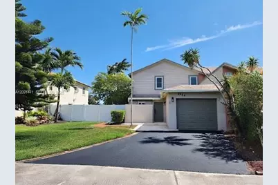 3124 Spanish Trl, Delray Beach, FL 33483 - Photo 1