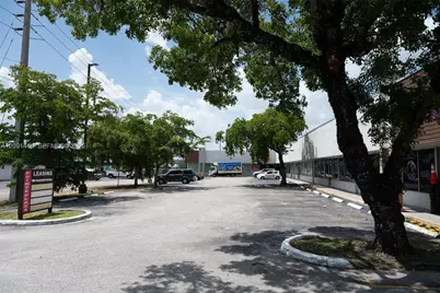 3908 NW 19th St, Lauderhill, FL 33311 - Photo 9
