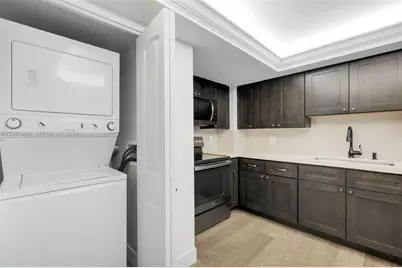 3200 Port Royale Dr N #205, Fort Lauderdale, FL 33308 - Photo 9