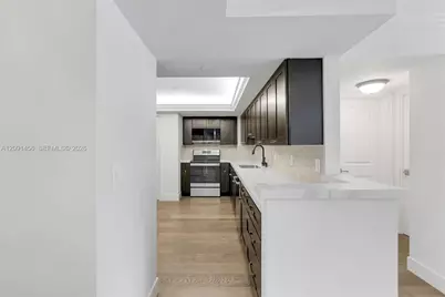 3200 Port Royale Dr N #205, Fort Lauderdale, FL 33308 - Photo 5