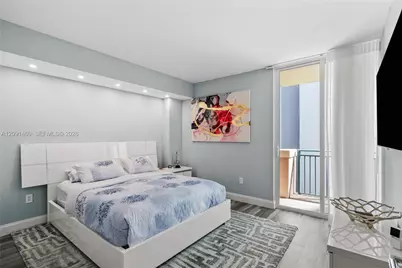 17555 Atlantic Blvd #UPH3, Sunny Isles Beach, FL 33160 - Photo 9