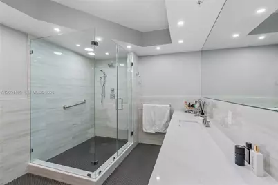 17555 Atlantic Blvd #UPH3, Sunny Isles Beach, FL 33160 - Photo 41