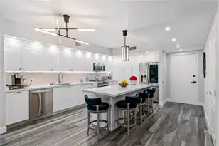 17555 Atlantic Blvd, Sunny Isles Beach, FL 33160 - Photo 21