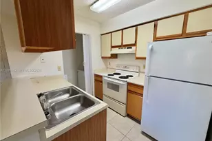 1285 SW 46th Ave, Pompano Beach, FL 33069 - Photo 3