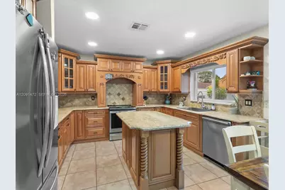 20833 NW 14th Ct, Pembroke Pines, FL 33029 - Photo 11