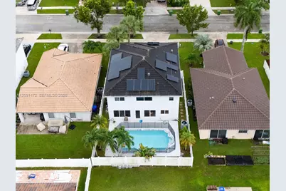 20833 NW 14th Ct, Pembroke Pines, FL 33029 - Photo 3