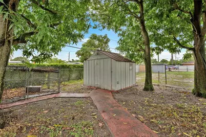 3170 NW 97th St, Miami, FL 33147 - Photo 27