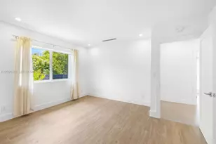 701 NE 119th St, Biscayne Park, FL 33161 - Photo 15