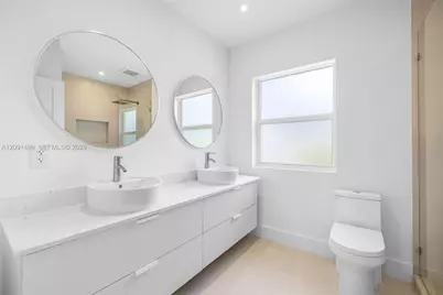 701 NE 119th St, Biscayne Park, FL 33161 - Photo 19