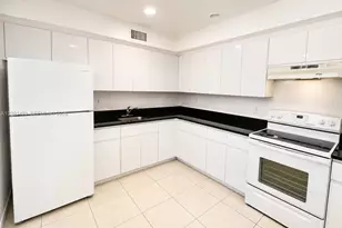 724 NE 4th St, Hallandale Beach, FL 33009 - Photo 1