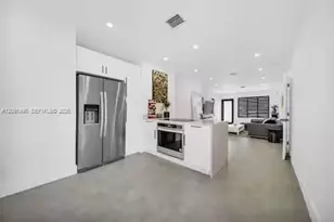 315 NW 40th St, Miami, FL 33127 - Photo 3