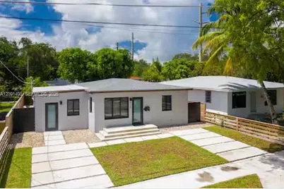 315 NW 40th St, Miami, FL 33127 - Photo 15