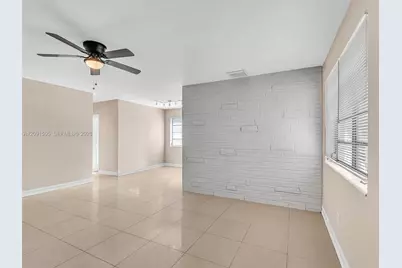 365 NE 171st Ter, North Miami Beach, FL 33162 - Photo 3