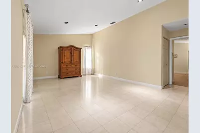 15221 SW 158th St, Miami, FL 33187 - Photo 5