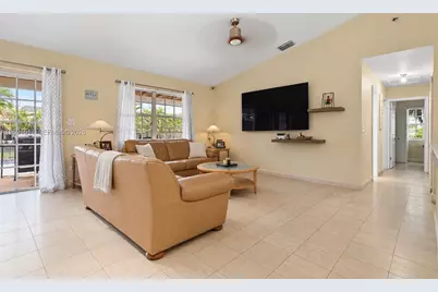 15221 SW 158th St, Miami, FL 33187 - Photo 7