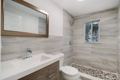 522 NW 47th Ter, Miami, FL 33127 - Photo 9