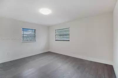 522 NW 47th Ter, Miami, FL 33127 - Photo 11