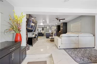 1170 NE 135th St, North Miami, FL 33161 - Photo 3