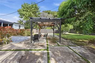 1170 NE 135th St, North Miami, FL 33161 - Photo 23