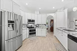 6982 Coronado Wy, Pembroke Pines, FL 33331 - Photo 15
