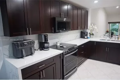 1575 Zenith Way #1575, Weston, FL 33327 - Photo 5