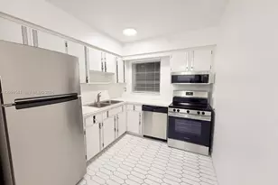 1100 Atlantic Shores Blvd, Hallandale Beach, FL 33009 - Photo 5