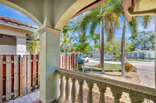 853 SW 11th Ct, Fort Lauderdale, FL 33315 - Photo 3