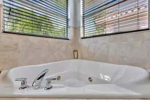 853 SW 11th Ct, Fort Lauderdale, FL 33315 - Photo 31