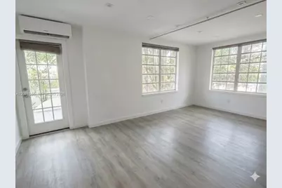 932 7th St #932D, Miami Beach, FL 33139 - Photo 1