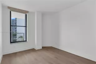 1440 Brickell Bay Dr, Miami, FL 33131 - Photo 17