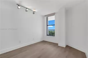 1440 Brickell Bay Dr, Miami, FL 33131 - Photo 19