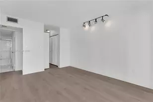 1440 Brickell Bay Dr, Miami, FL 33131 - Photo 11