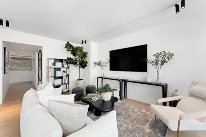 6799 Collins Ave #LPH02, Miami Beach, FL 33141 - Photo 25