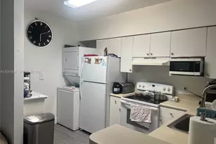 5099 NW 7th St, Miami, FL 33126 - Photo 5