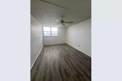 920 NE 169th St #504, North Miami Beach, FL 33162 - Photo 3