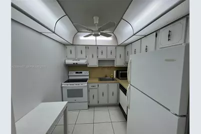 920 NE 169th St #504, North Miami Beach, FL 33162 - Photo 5