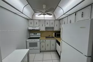 920 NE 169th St, North Miami Beach, FL 33162 - Photo 5
