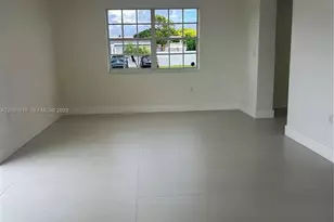 9230 SW 41st St, Miami, FL 33165 - Photo 5