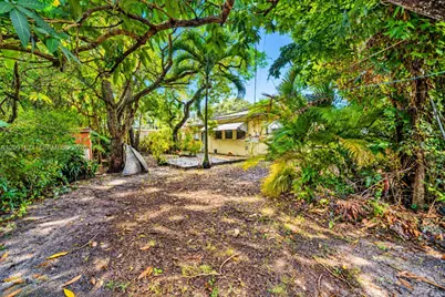 420 NW 42nd St, Miami, FL 33127 - Photo 5