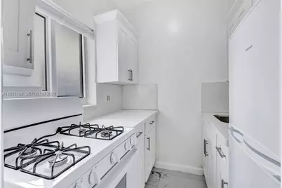 215 30th St #6, Miami Beach, FL 33140 - Photo 15