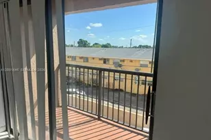3945 SW 89th Ave, Miami, FL 33165 - Photo 9